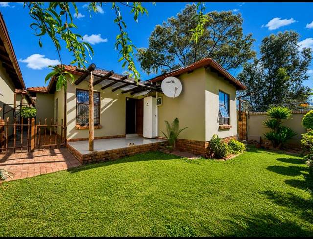 3 BEDROOM HOUSE FOR SALE IN HEATHERVIEW